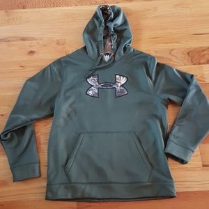 Men's  Under Armour pullover
